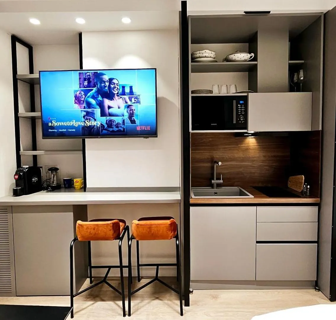 Center Apartment Easy_Luxury Tirana 0*,